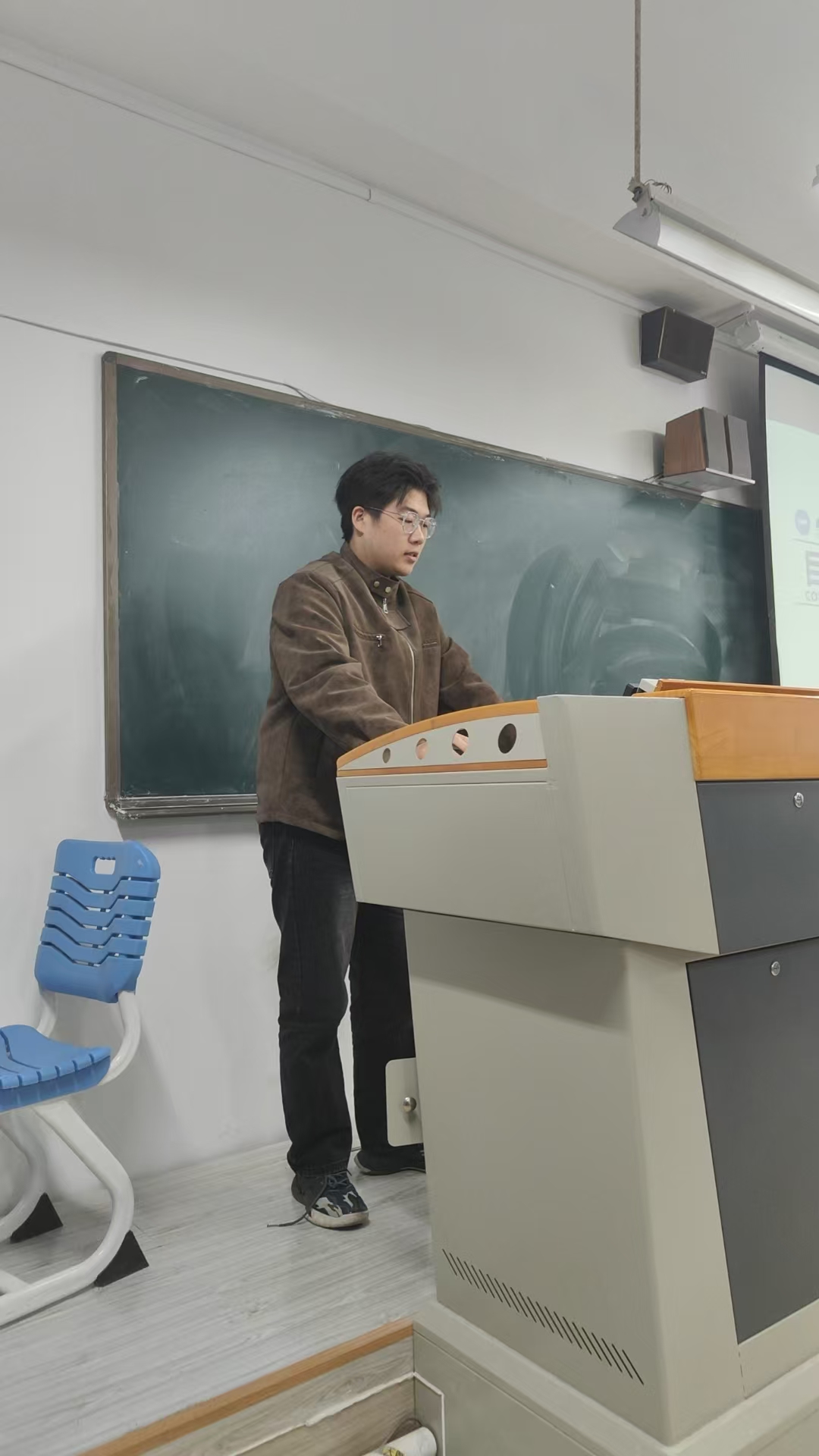 李怡康